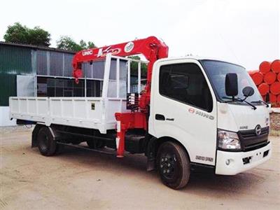 Xe tải Hino XZU720 gắn cẩu tự hành Unic 3 tấn UR-V343